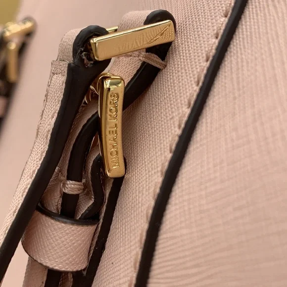 MICHAEL KORS CHARLOTTE LARGE TOP ZIP POWDER BLUSH - Picture 13 of 16